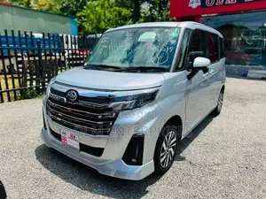 Toyota Roomy Custom G 2024