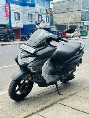 Suzuki Burgman 2020