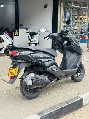 Suzuki Burgman 2020