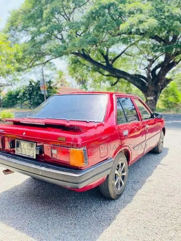 Nissan Sunny B11 1983