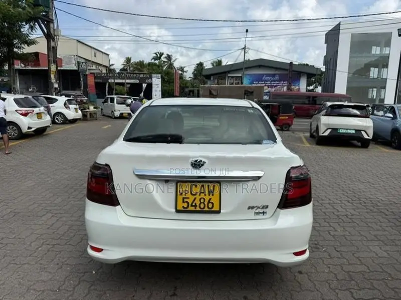 Toyota Axio WXB 2017