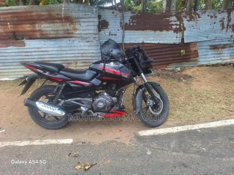 Bajaj Pulsar 180 2010