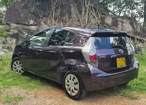 Toyota Aqua S Limited 2014
