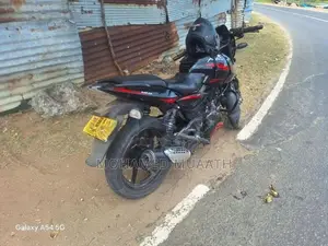 Bajaj Pulsar 180 2010