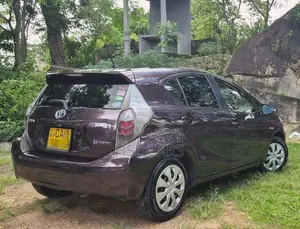 Toyota Aqua S Limited 2014