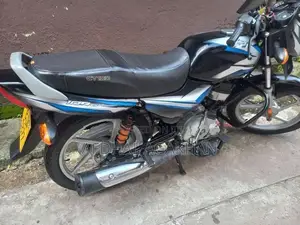 Bajaj CT100 2023