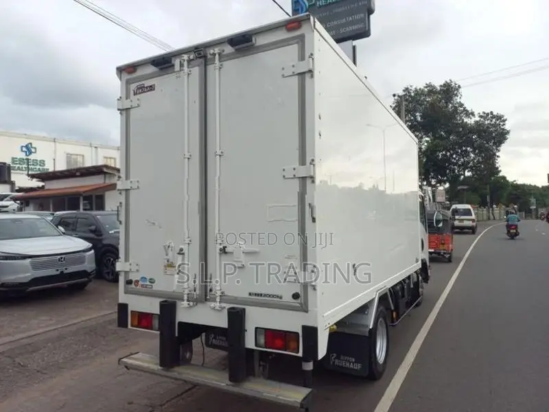 Isuzu Elf 12.5 AUTO 2019