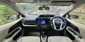 Toyota Aqua S Limited 2014