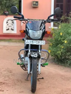 Bajaj CT100 2012