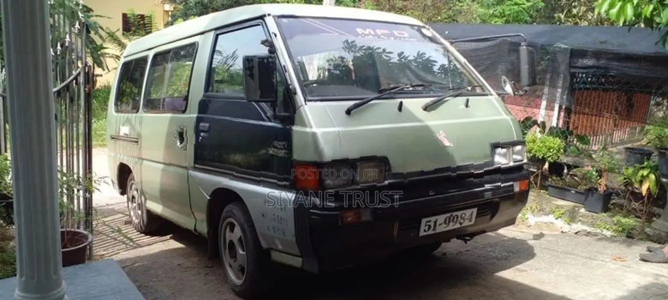 Mitsubishi Delica 1987