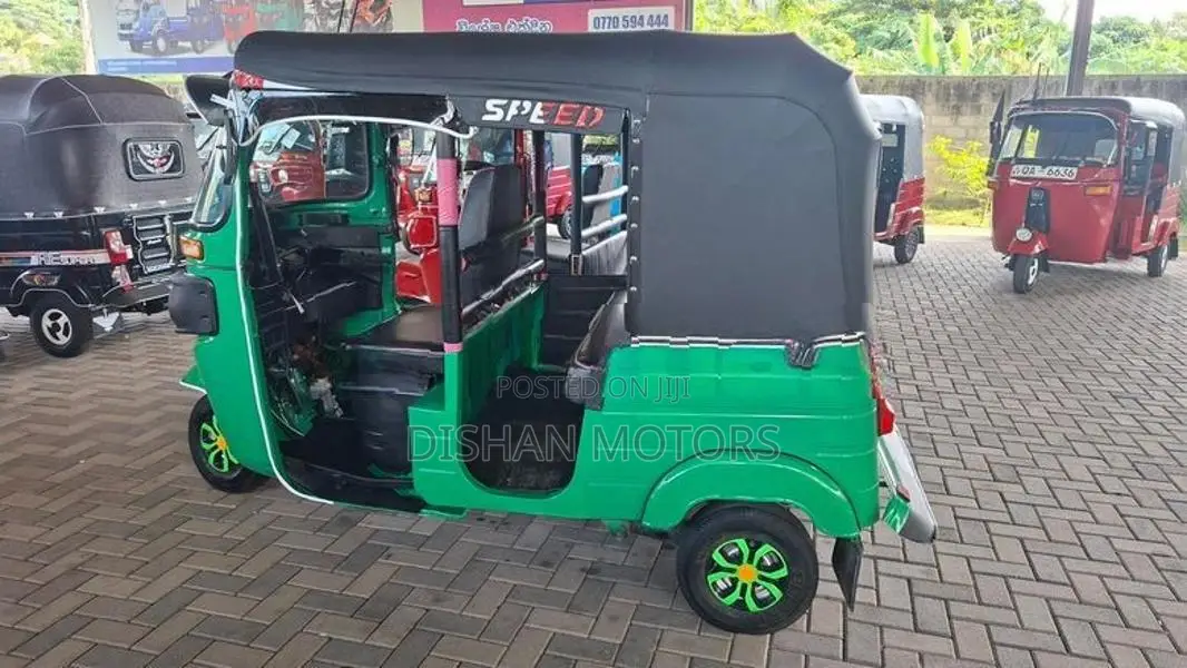 Bajaj RE 4 Stroke 2019