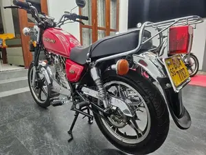 Suzuki GN 125 2018