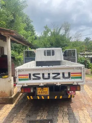 Isuzu 250 Elf 1984