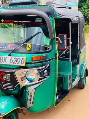 Bajaj RE Three Wheeler 2016