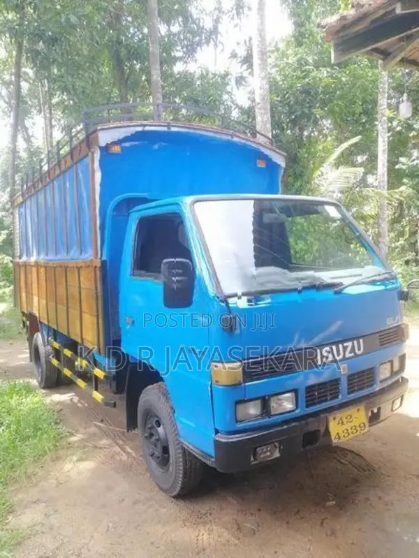 Isuzu Elf NKR 1985