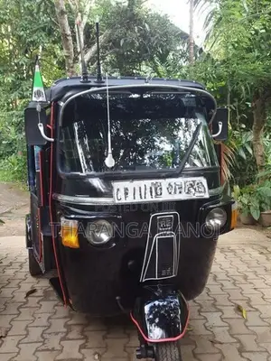 Bajaj RE 2012