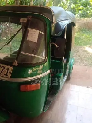 Bajaj RE 2003