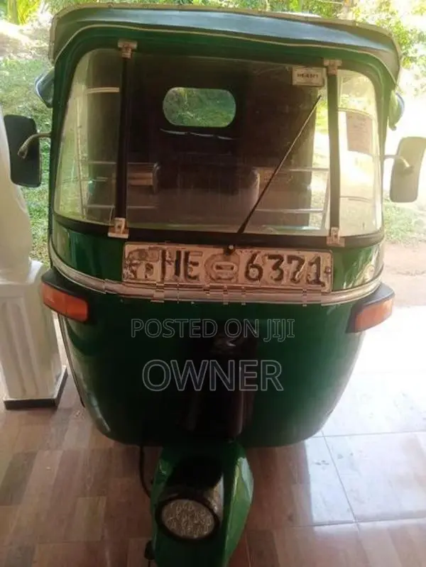 Bajaj RE 2003