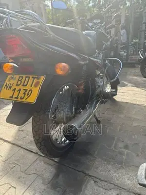 Bajaj CT100 2014