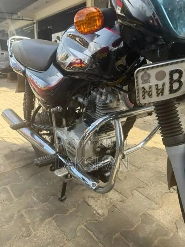 Bajaj CT100 2014