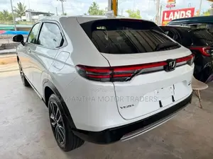 Honda Vezel Z Premium sounds 2026