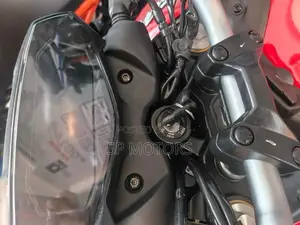 Bajaj Pulsar N160 Premium 2026