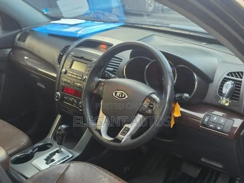 Kia Sorento 1-12 Options 2012