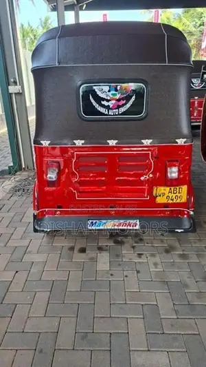 Bajaj RE 2 Strok 2015