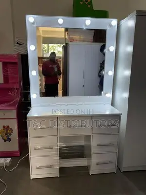 Hollywood Dressing Table