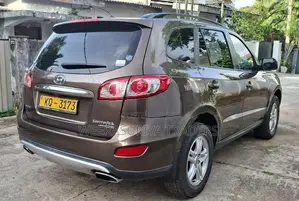 Hyundai Santa Fe 7 seater 2011