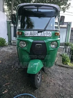 Bajaj RE 4 Stroke 2016