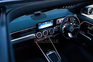 Mercedes Benz GLB 180 Urban Stars AMG 2025