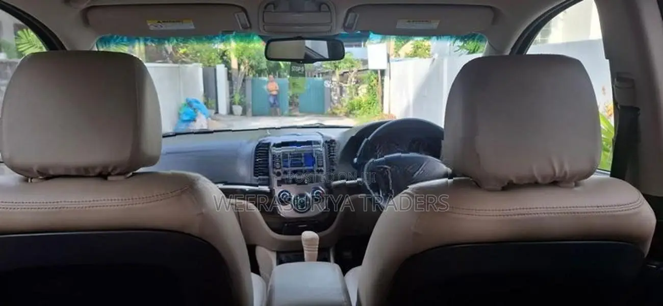 Hyundai Santa Fe 7 seater 2011