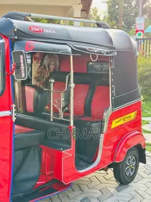 Bajaj RE 4 Stoke 2015