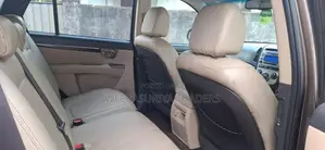Hyundai Santa Fe 7 seater 2011
