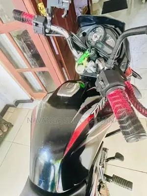 Bajaj Discover 2015