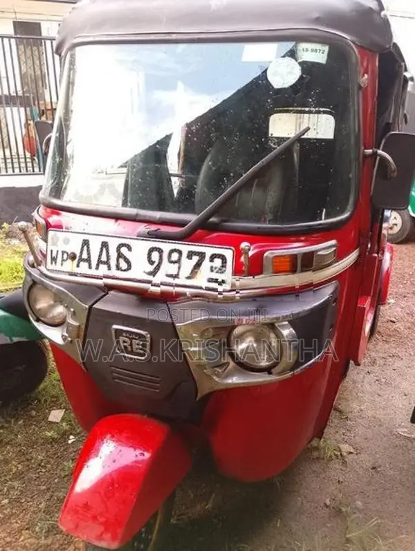 Bajaj RE 2015