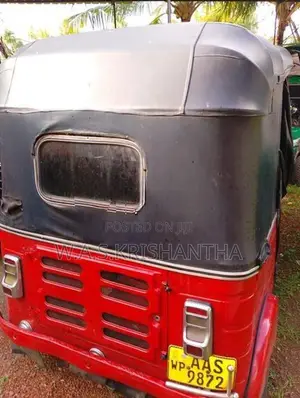 Bajaj RE 2015