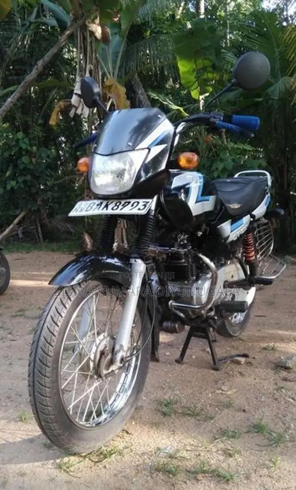 Bajaj CT100 2013