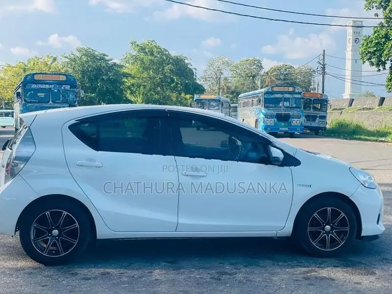 Toyota Aqua 2014