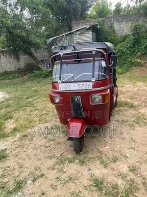 Bajaj RE 2010
