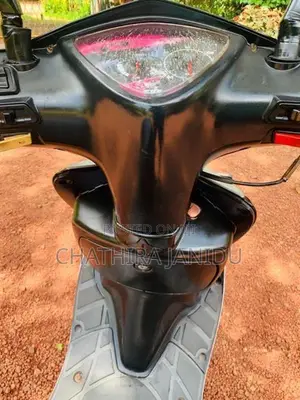 TVS Streak Scooty 2011