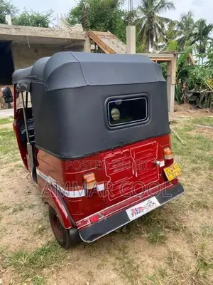 Bajaj RE 2010