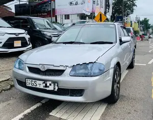Mazda Familia 1999