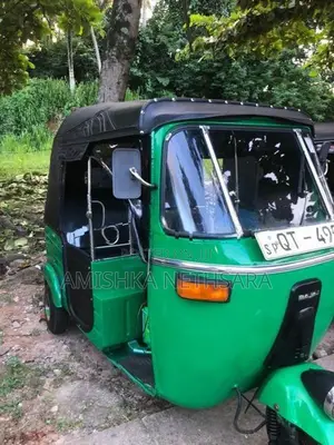 Bajaj RE 2009