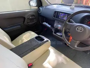 Toyota Passo 2016