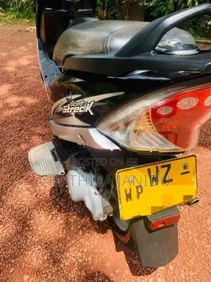 TVS Streak Scooty 2011
