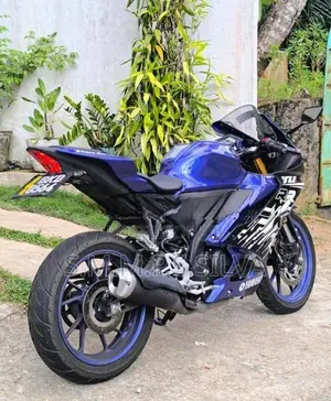 Yamaha R15 V4 2025