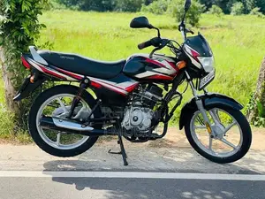 Bajaj CT100 2022