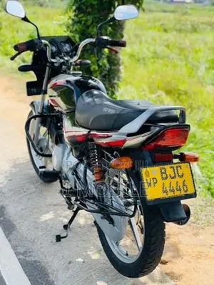 Bajaj CT100 2022